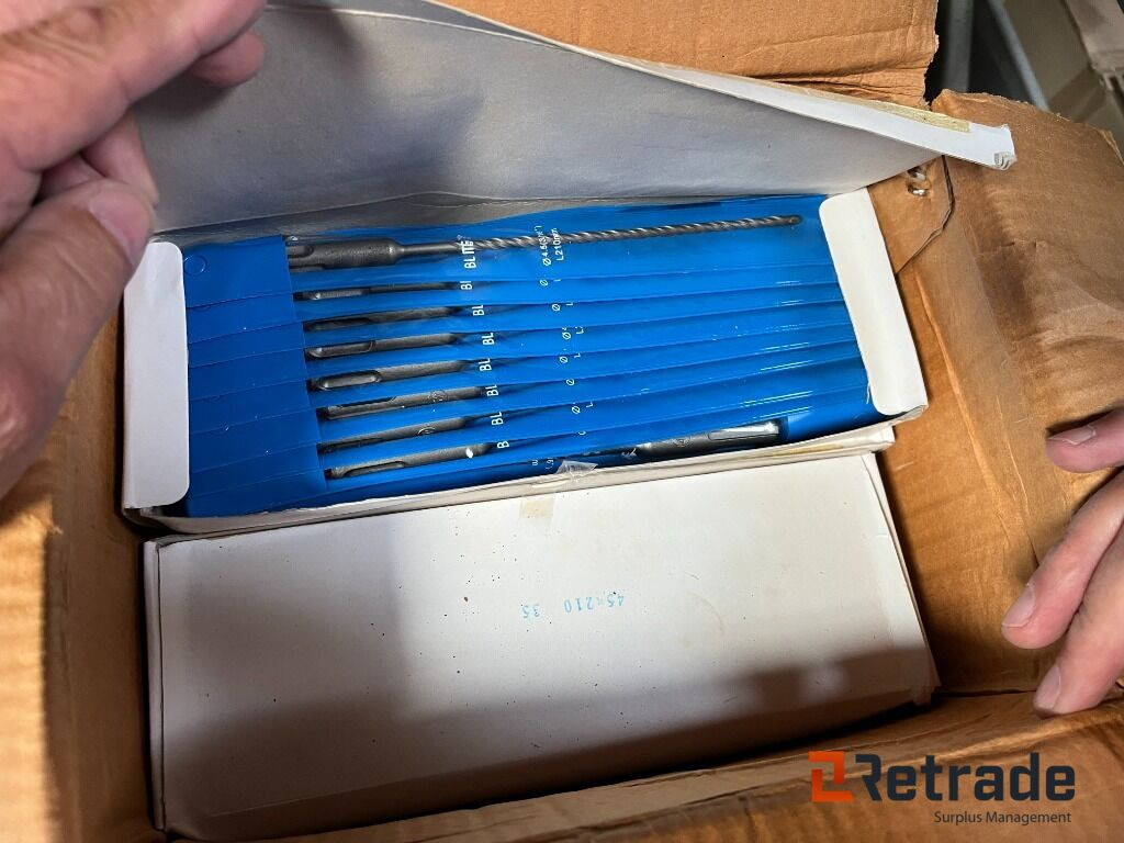 Forskelligt udstyr LOT med SDS BOR SDS BOR NYT - Verktøy/ Utstyr: bilde 1 Forskelligt udstyr LOT med SDS BOR SDS BOR NYT - Verktøy/ Utstyr: bilde 1