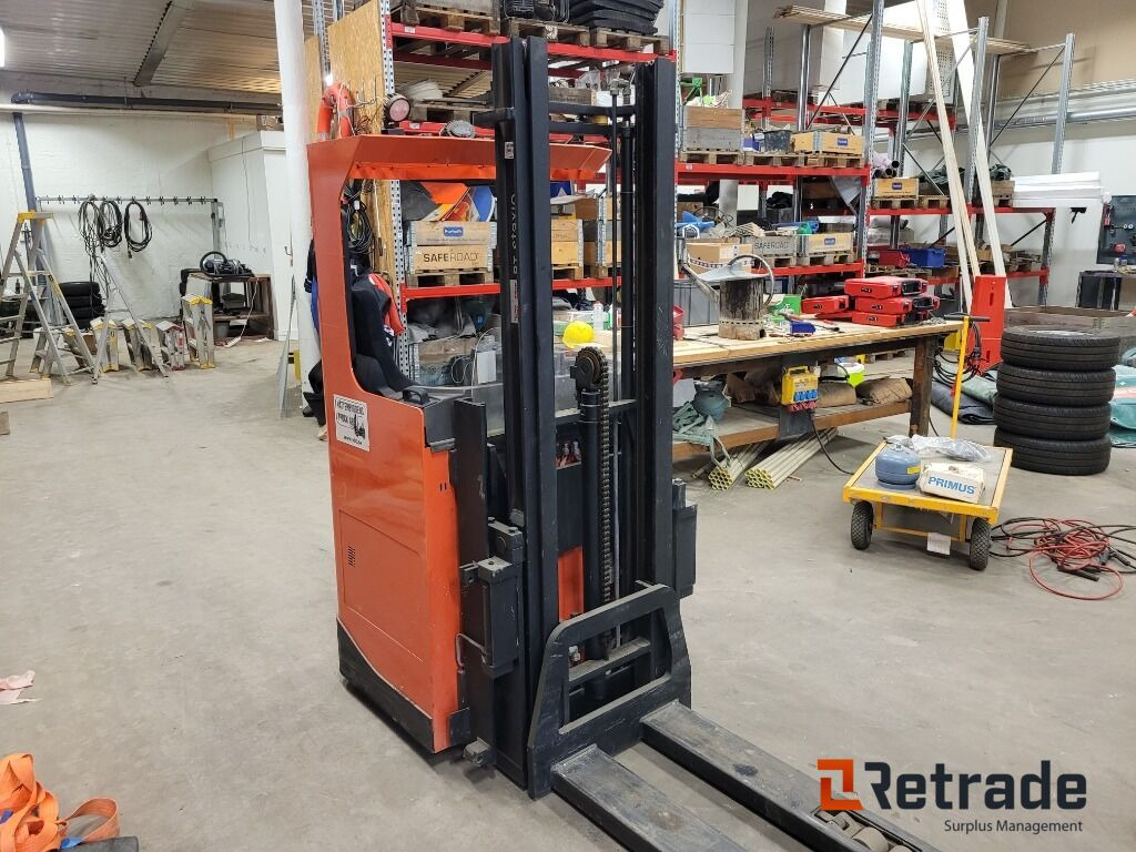 Gaffeltruck Sittstaplare BT SRE135L låga timmar - 2017 - Stabler: bilde 2 Gaffeltruck Sittstaplare BT SRE135L låga timmar - 2017 - Stabler: bilde 2