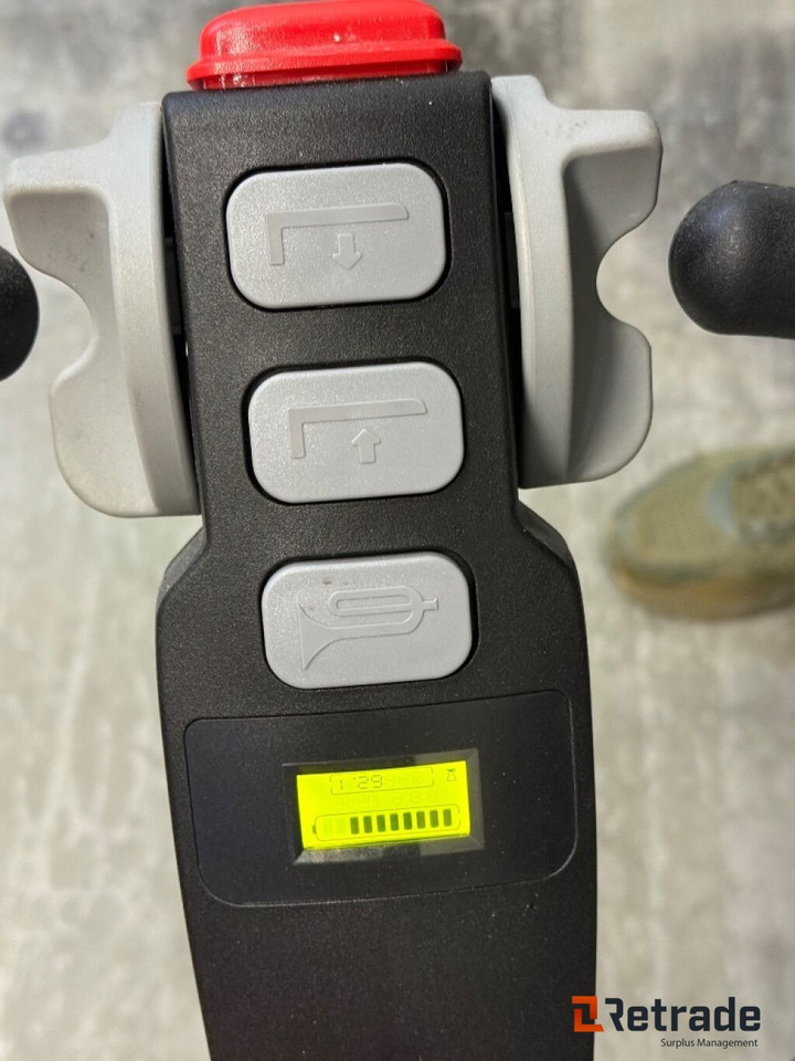 Hangcha A12 elektrisk pallestabler - Anleggsmaskiner: bilde 4 Hangcha A12 elektrisk pallestabler - Anleggsmaskiner: bilde 4