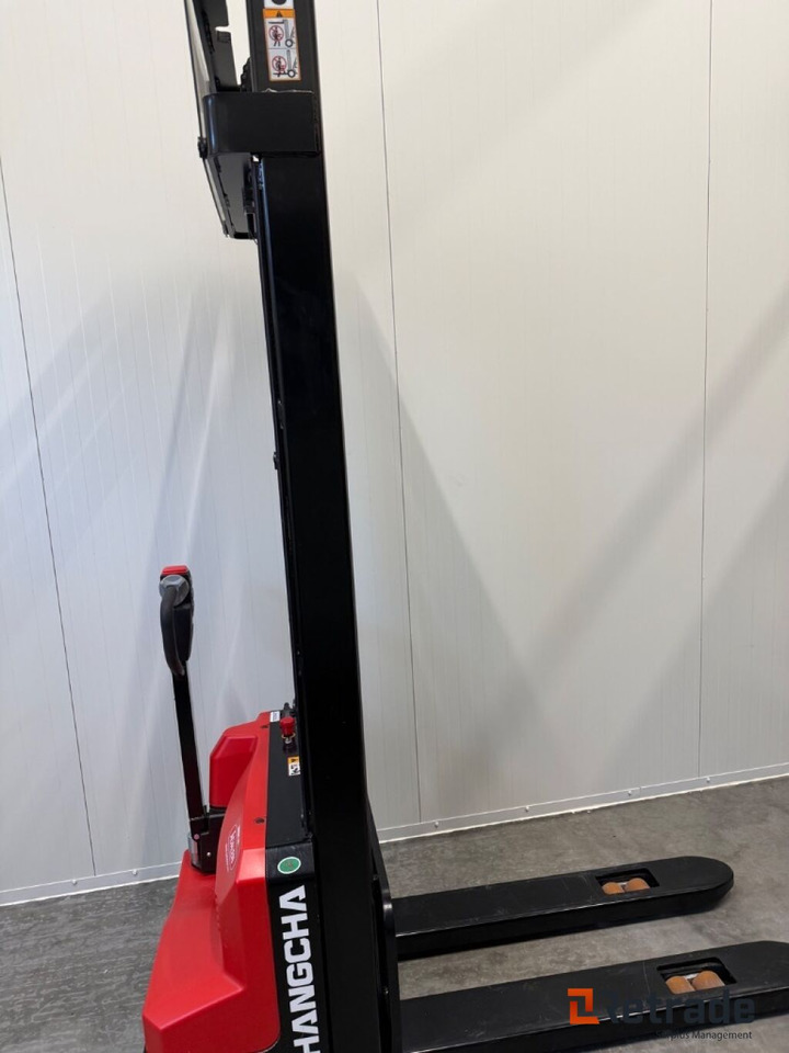 Hangcha A12 elektrisk pallestabler - Anleggsmaskiner: bilde 1 Hangcha A12 elektrisk pallestabler - Anleggsmaskiner: bilde 1