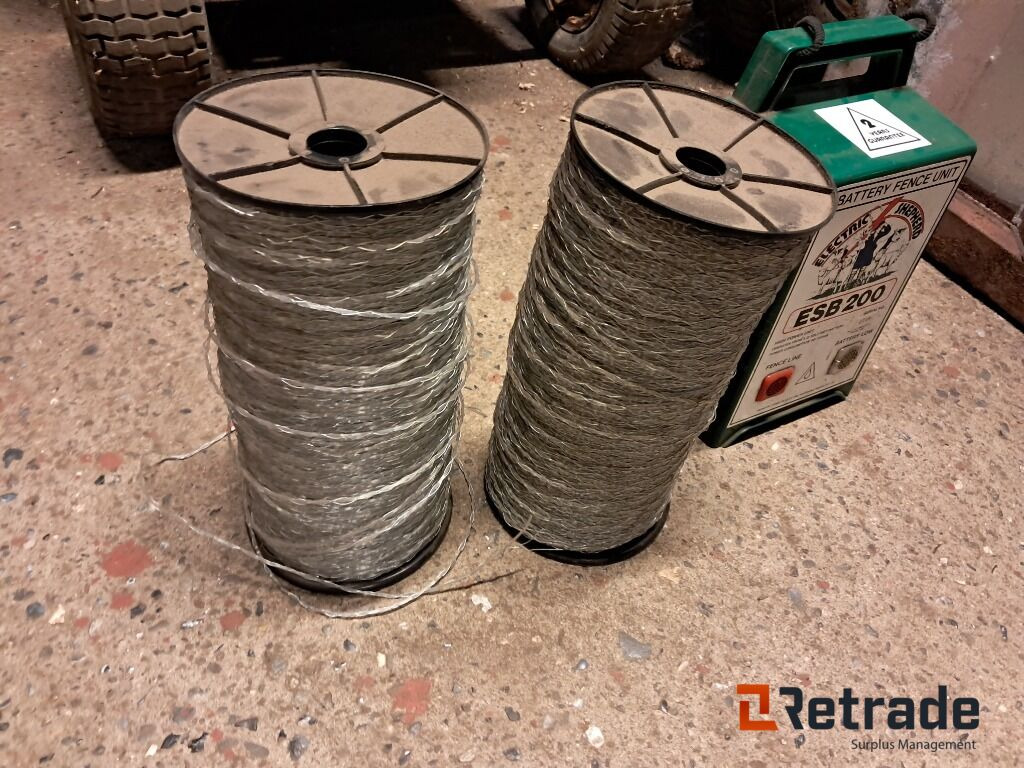 Hegnsapparat fra Electric Shepherd + 1000 m hegn ESB 200 - Landbruksteknikk: bilde 2 Hegnsapparat fra Electric Shepherd + 1000 m hegn ESB 200 - Landbruksteknikk: bilde 2