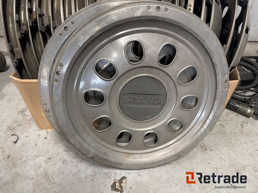 Navkapsler til bus Passer til 22,5 fælge Diverse - Felg for Buss: bilde 4 Navkapsler til bus Passer til 22,5 fælge Diverse - Felg for Buss: bilde 4