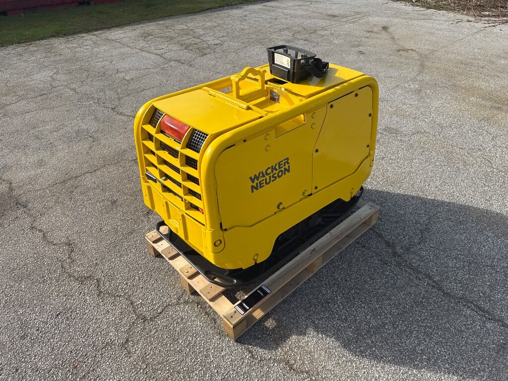Pladevibrator Wacker Neuson Dpu80 R Remote - Vibroplate: bilde 1 Pladevibrator Wacker Neuson Dpu80 R Remote - Vibroplate: bilde 1