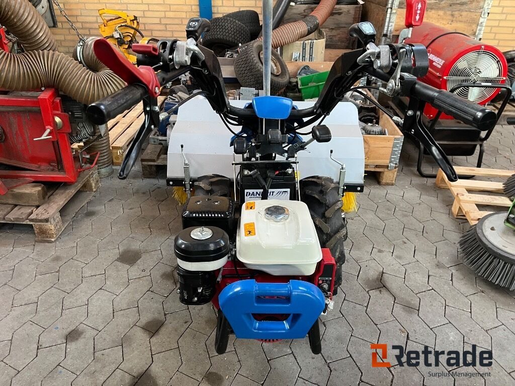 Redskabsbærer BCS 738 Power Safe Motoriseret frontkost - Hageutstyr: bilde 4 Redskabsbærer BCS 738 Power Safe Motoriseret frontkost - Hageutstyr: bilde 4