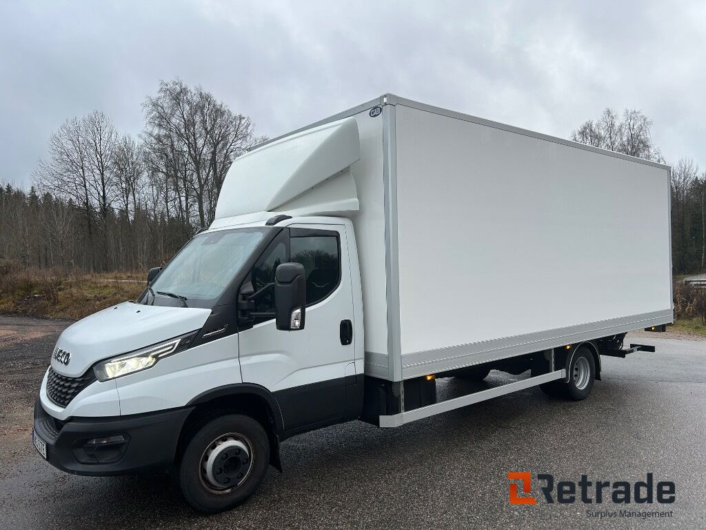 Skåpbil med bak-gavellyft Iveco Daily 72-180 Låga mil , nyskick - Varebil med skap: bilde 1 Skåpbil med bak-gavellyft Iveco Daily 72-180 Låga mil , nyskick - Varebil med skap: bilde 1
