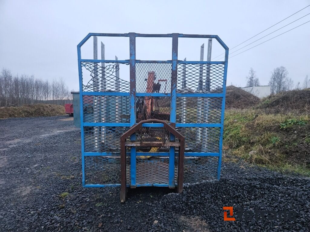 Timmerrede med Hiab kran på lastväxlarram - Krokcontainer: bilde 5 Timmerrede med Hiab kran på lastväxlarram - Krokcontainer: bilde 5