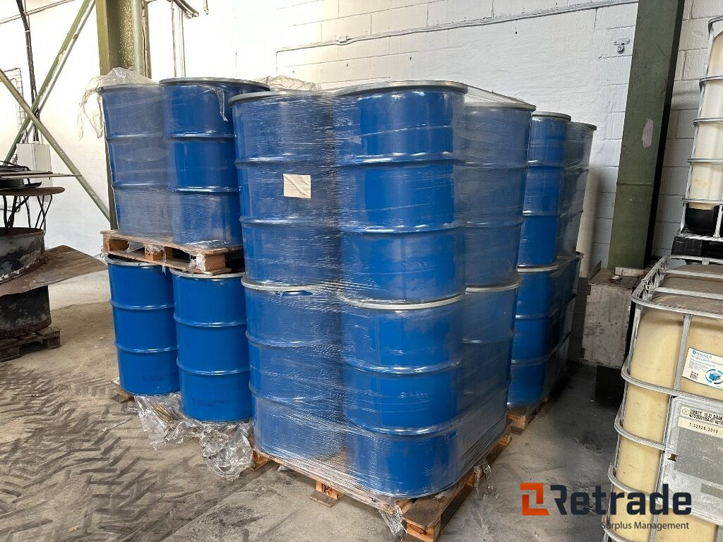 Tønder 8 stk - Verktøy/ Utstyr: bilde 2 Tønder 8 stk - Verktøy/ Utstyr: bilde 2