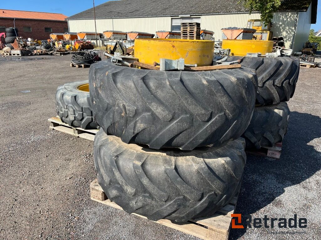 Anleggsmaskiner Tvillingmontering dæk og fælge med beslag til Hydrema rendegraver.: bilde 9