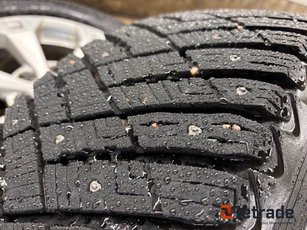 Vinterdäck till Mitsubishi L200 Good year ultragrip 245/65R17 4st vinterdäck - Anleggsmaskiner: bilde 3 Vinterdäck till Mitsubishi L200 Good year ultragrip 245/65R17 4st vinterdäck - Anleggsmaskiner: bilde 3