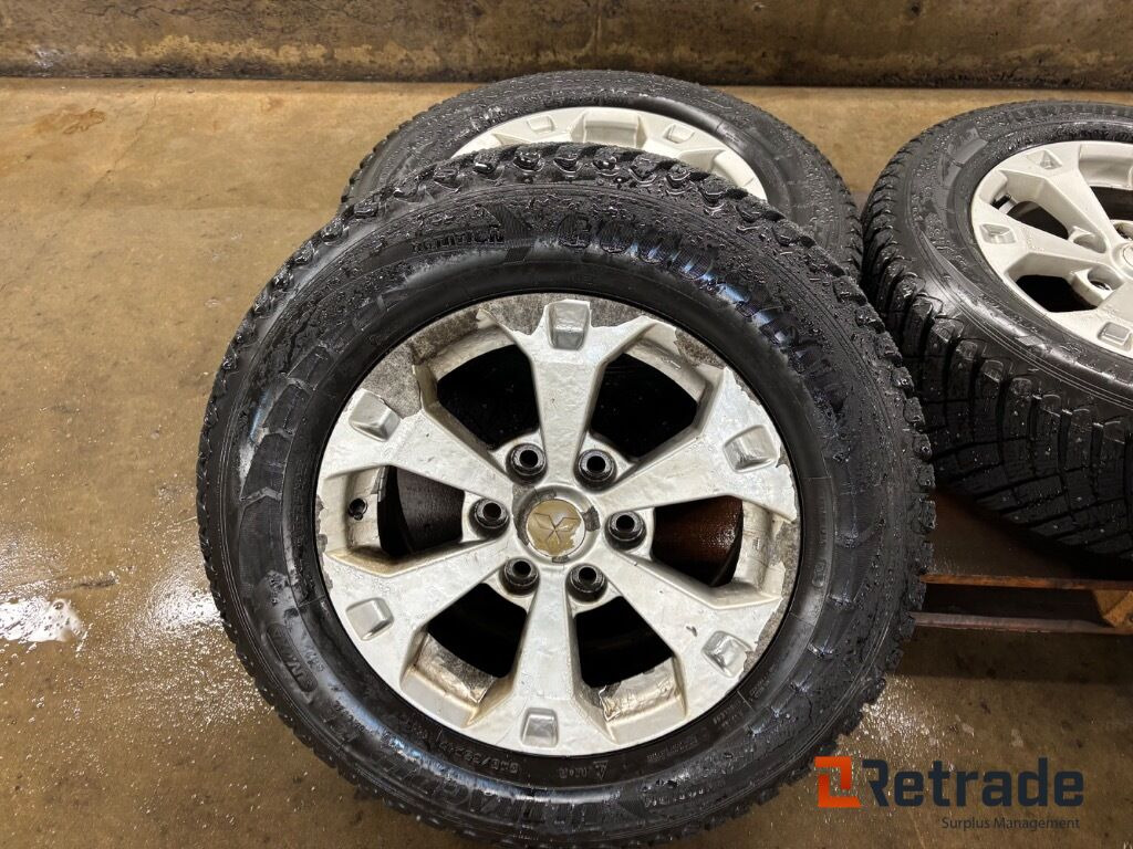 Vinterdäck till Mitsubishi L200 Good year ultragrip 245/65R17 4st vinterdäck - Anleggsmaskiner: bilde 4 Vinterdäck till Mitsubishi L200 Good year ultragrip 245/65R17 4st vinterdäck - Anleggsmaskiner: bilde 4