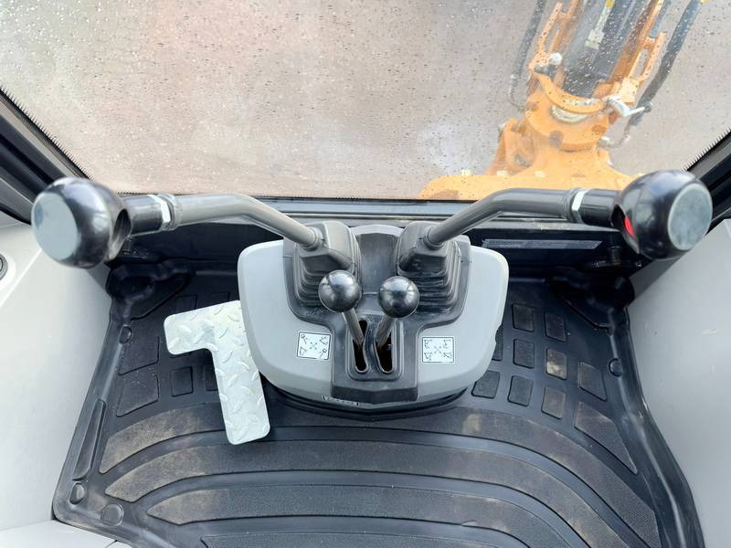 Ny Traktorgraver Case 570SV 4WD - 4/1 Bucket / Telescopic Boom / AC: bilde 9