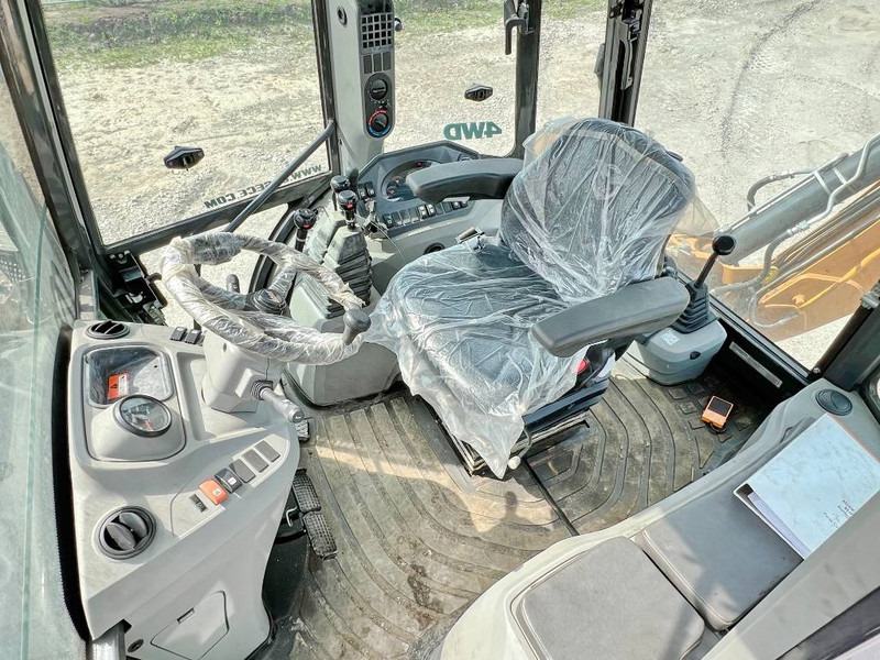 Case 851FX Plus 4WD - New / Unused / Telescopic - Traktorgraver: bilde 5 Case 851FX Plus 4WD - New / Unused / Telescopic - Traktorgraver: bilde 5
