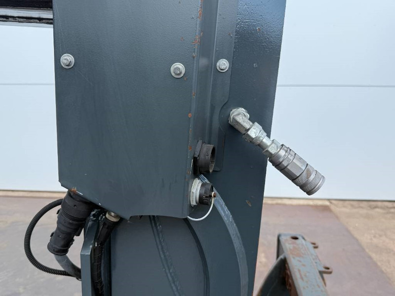 Teleskoplastere MAGNI RTH5.30 - Remote Control / 4x4x4 / Airco: bilde 16 Teleskoplastere MAGNI RTH5.30 - Remote Control / 4x4x4 / Airco: bilde 16