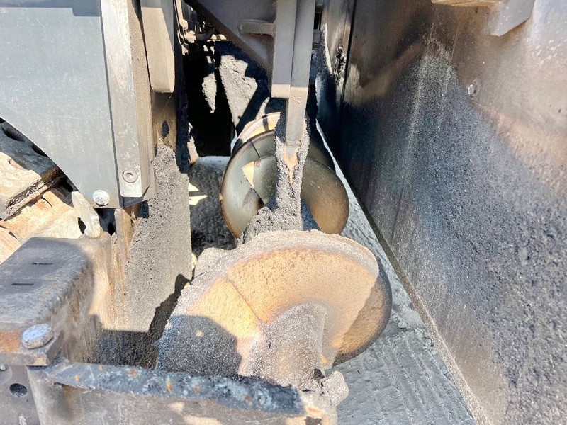 Asfaltutlegger Volvo P7820C - 6 Meter Paving Width / Topcon GPS: bilde 17 Asfaltutlegger Volvo P7820C - 6 Meter Paving Width / Topcon GPS: bilde 17