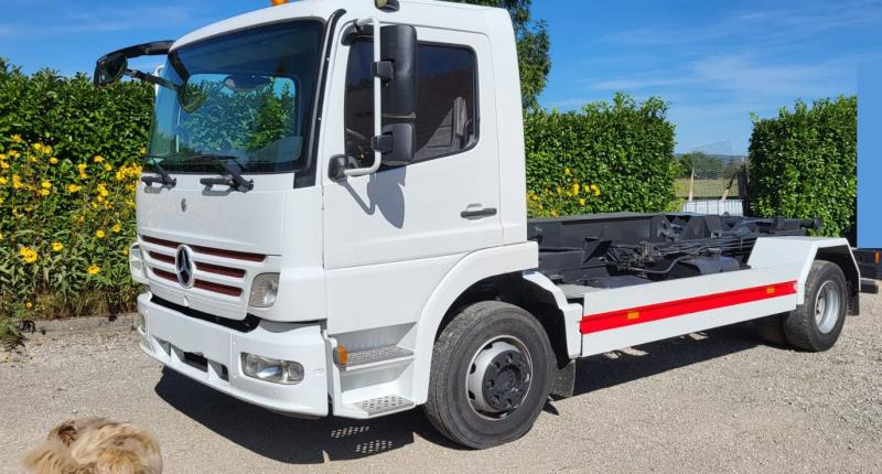 Mercedes Atego - Liftdumper lastebil: bilde 2 Mercedes Atego - Liftdumper lastebil: bilde 2