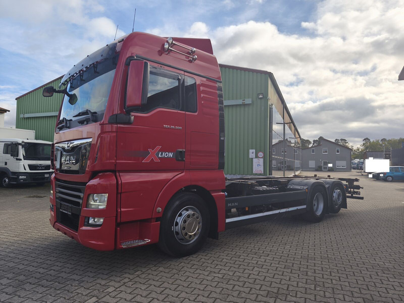 MAN TGX 26.500 BDF 6x2 Euro 6 Retarder Standard Lift+Lenk Euro 6 (29 - Chassis lastebil: bilde 1 MAN TGX 26.500 BDF 6x2 Euro 6 Retarder Standard Lift+Lenk Euro 6 (29 - Chassis lastebil: bilde 1