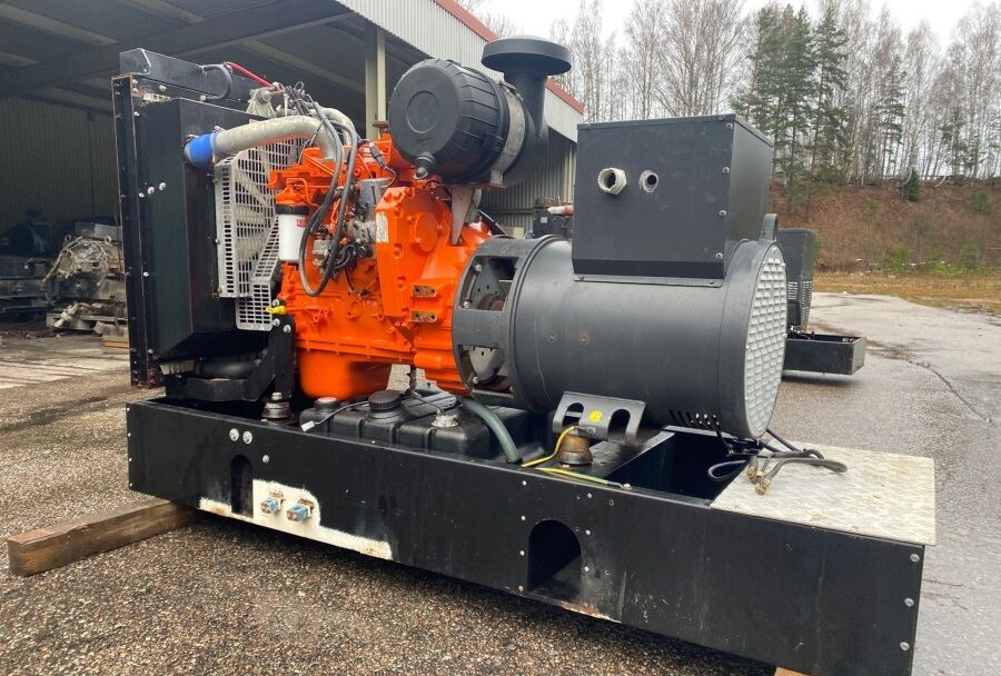 Diversen ECP34 2S4 - Iveco Engine,126kVA,New oils, filters, Mecc Alte ECP34 2S4 - Iveco Engine,126kVA,New oils, filters, Like New - Elektrisk generator: bilde 1 Diversen ECP34 2S4 - Iveco Engine,126kVA,New oils, filters, Mecc Alte ECP34 2S4 - Iveco Engine,126kVA,New oils, filters, Like New - Elektrisk generator: bilde 1
