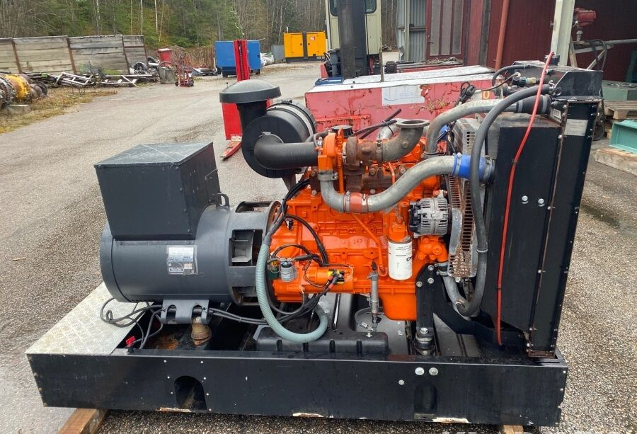 Diversen ECP34 2S4 - Iveco Engine,126kVA,New oils, filters, Mecc Alte ECP34 2S4 - Iveco Engine,126kVA,New oils, filters, Like New - Elektrisk generator: bilde 3 Diversen ECP34 2S4 - Iveco Engine,126kVA,New oils, filters, Mecc Alte ECP34 2S4 - Iveco Engine,126kVA,New oils, filters, Like New - Elektrisk generator: bilde 3