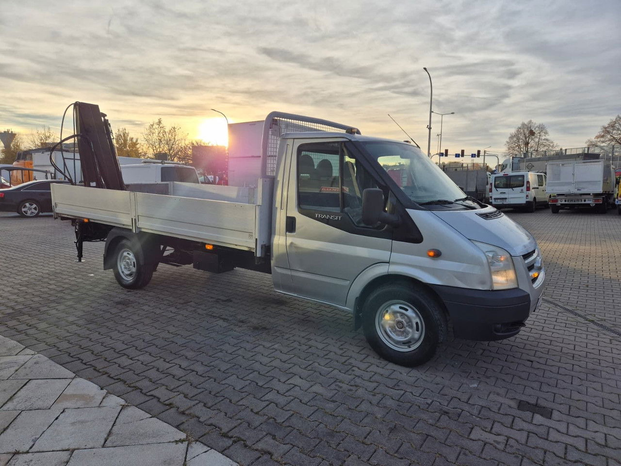 Ford Transit 350 2.4 TDCi / Very Strong Hiab / 1 Owner / Serviced - Varebil med plan: bilde 5 Ford Transit 350 2.4 TDCi / Very Strong Hiab / 1 Owner / Serviced - Varebil med plan: bilde 5