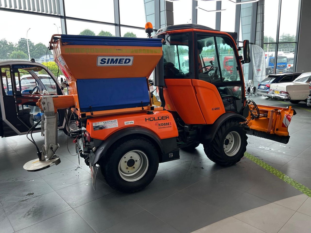 Holder C250 4X4 / LOW MTH / 1 Owner / Kubota Engine - Elektriske nyttekjøretøy: bilde 5 Holder C250 4X4 / LOW MTH / 1 Owner / Kubota Engine - Elektriske nyttekjøretøy: bilde 5