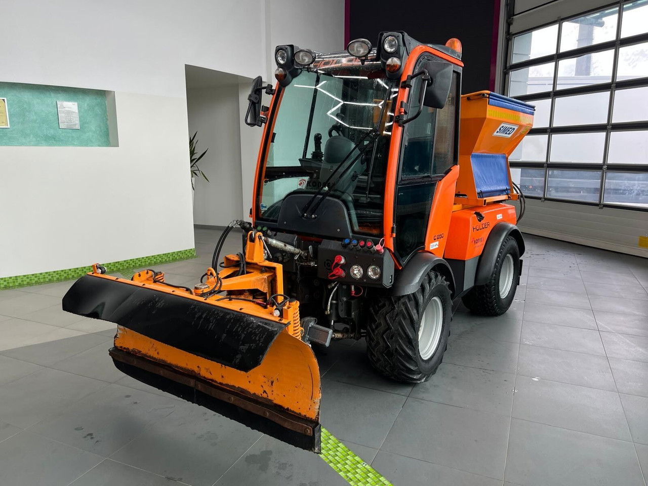 Holder C250 4X4 / LOW MTH / 1 Owner / Kubota Engine - Elektriske nyttekjøretøy: bilde 1 Holder C250 4X4 / LOW MTH / 1 Owner / Kubota Engine - Elektriske nyttekjøretøy: bilde 1