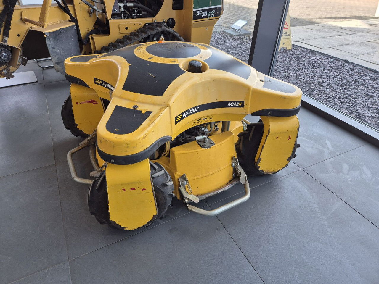 MINI Mini Spider II / 4X4 / NEW Service / Works Great - Gressklipper: bilde 1 MINI Mini Spider II / 4X4 / NEW Service / Works Great - Gressklipper: bilde 1