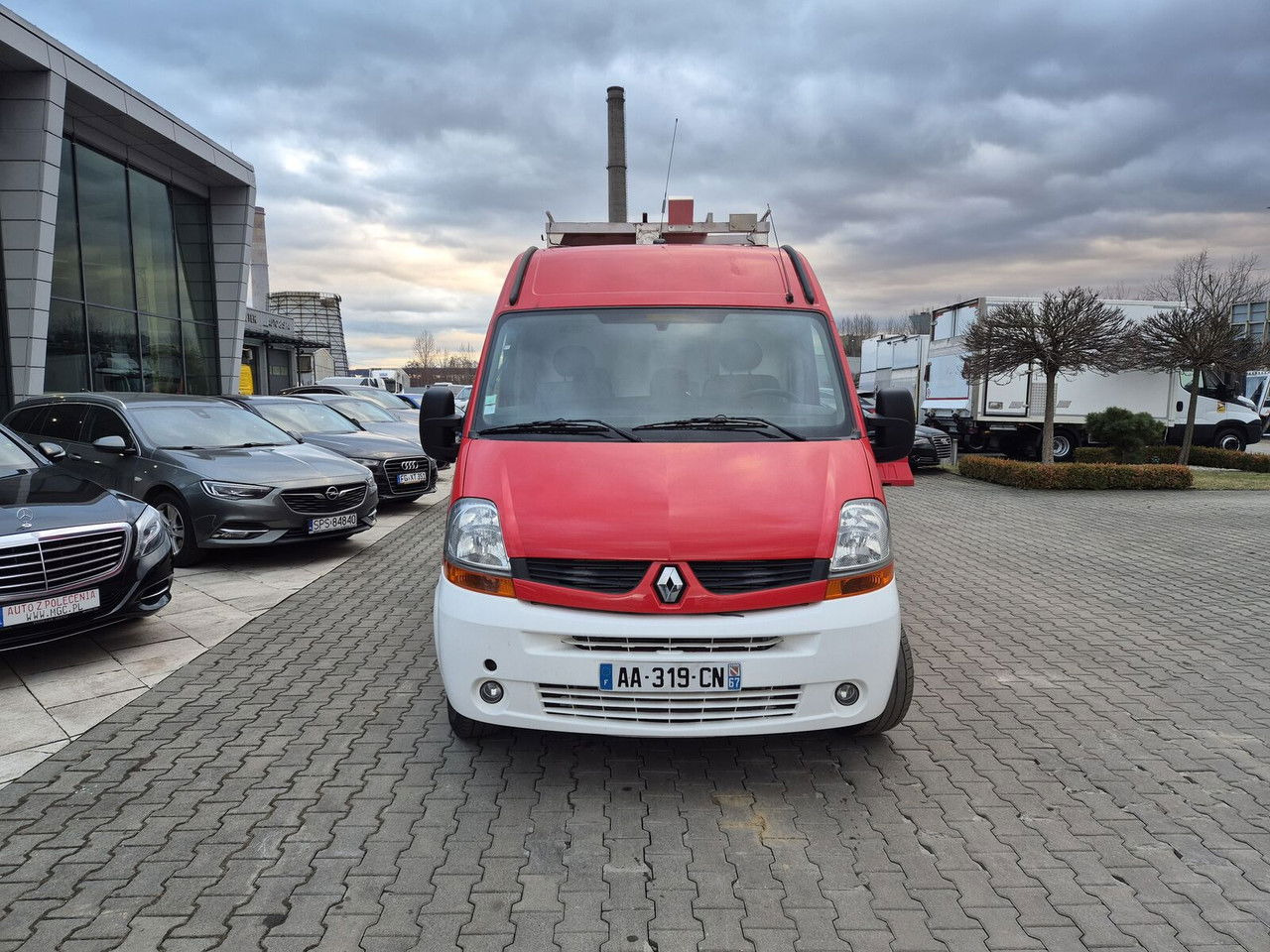 RENAULT Master 2.5 DCi / Like NEW LOW KM / 4 Seats - Brannbil: bilde 4 RENAULT Master 2.5 DCi / Like NEW LOW KM / 4 Seats - Brannbil: bilde 4