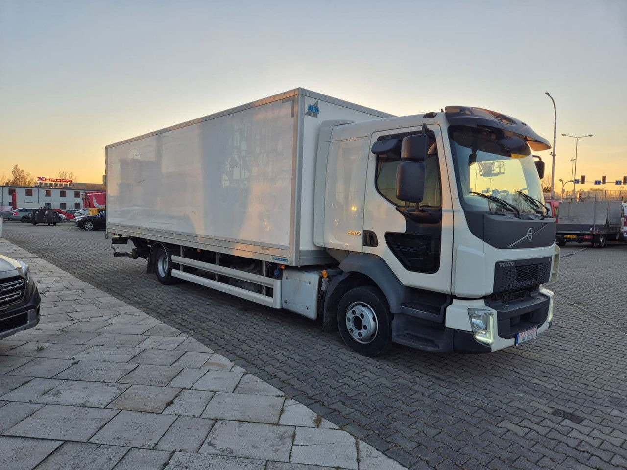 Volvo FL 240 - Lastebil med kjøl: bilde 5 Volvo FL 240 - Lastebil med kjøl: bilde 5
