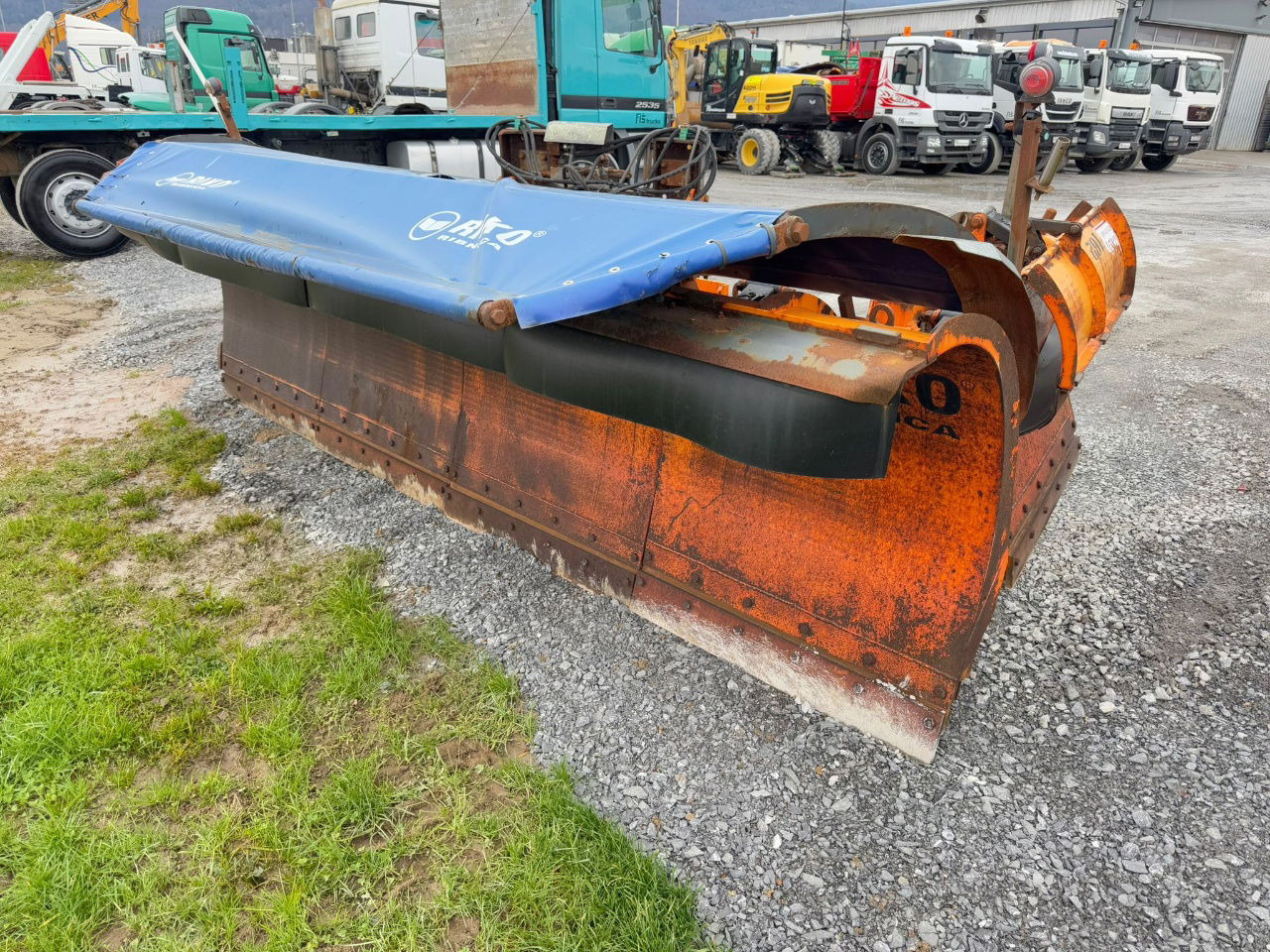 Diversen Front Snow Plow - 4.1M - Annet utstyr: bilde 1 Diversen Front Snow Plow - 4.1M - Annet utstyr: bilde 1