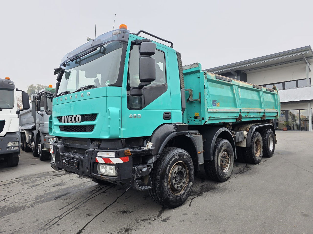 Iveco Trakker AD340T45 8x4 bordmatic tipper - retarder - Tippbil: bilde 1 Iveco Trakker AD340T45 8x4 bordmatic tipper - retarder - Tippbil: bilde 1