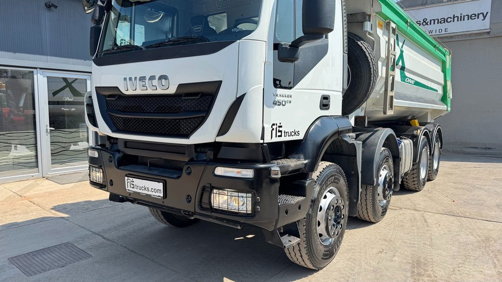 Iveco Trakker AD410T45 8x4 20m3 - hydr. back - 72.000km - Tippbil: bilde 2 Iveco Trakker AD410T45 8x4 20m3 - hydr. back - 72.000km - Tippbil: bilde 2