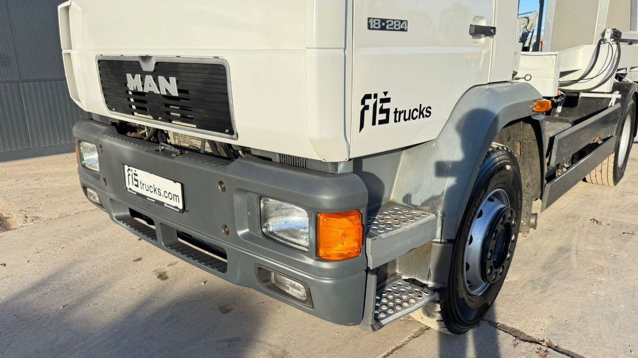 MAN 18.284 LK 4x2 absetz tipper - euro 2 - Container-transport/ Vekselflak lastebil: bilde 2 MAN 18.284 LK 4x2 absetz tipper - euro 2 - Container-transport/ Vekselflak lastebil: bilde 2