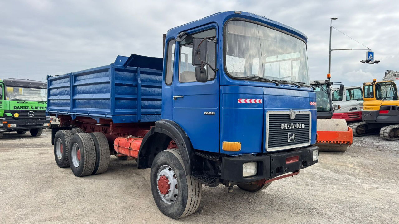 MAN 26.281 6x6 3 sided tipper - ZF gearbox - Tippbil: bilde 3 MAN 26.281 6x6 3 sided tipper - ZF gearbox - Tippbil: bilde 3