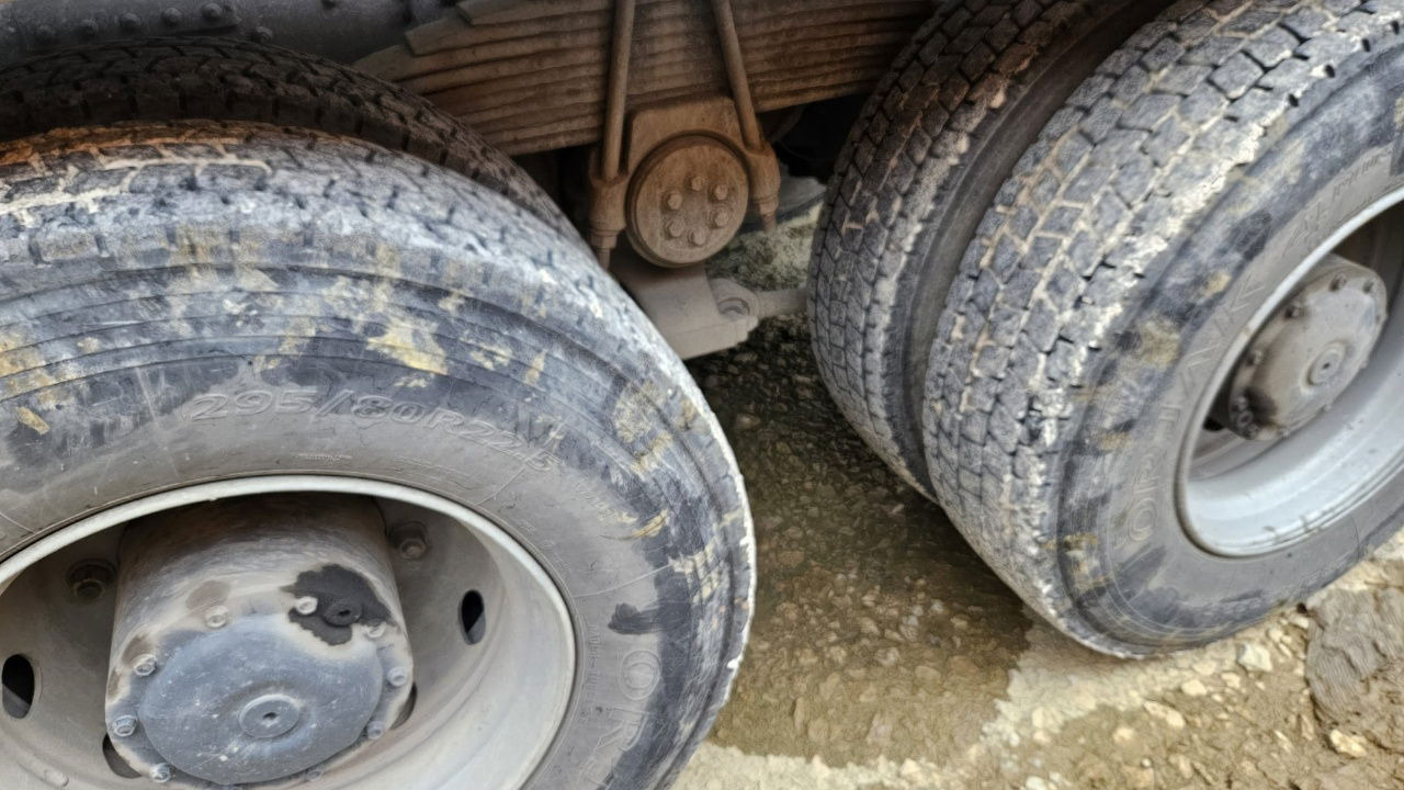 MAN FE 410A 6x4 mixer - 7m3 - euro 3 - Betongbil: bilde 4 MAN FE 410A 6x4 mixer - 7m3 - euro 3 - Betongbil: bilde 4