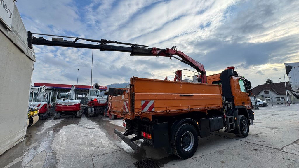 Tippbil Mercedes-Benz Actros 1832 AK tipper 4x4 - crane Fassi 9.2M - remote control: bilde 13