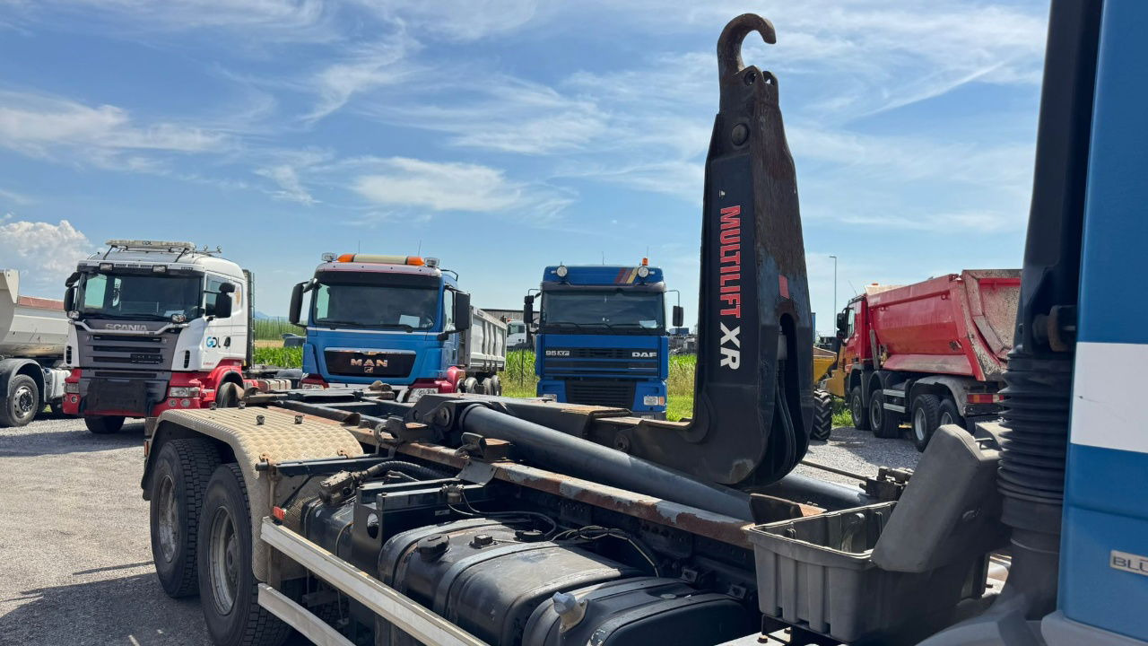 Mercedes-Benz Actros 2641 6x4 hiab abroll tipper - spring - Container-transport/ Vekselflak lastebil: bilde 4 Mercedes-Benz Actros 2641 6x4 hiab abroll tipper - spring - Container-transport/ Vekselflak lastebil: bilde 4