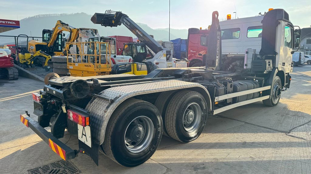 Mercedes-Benz Actros 2641 6x4 hiab abroll tipper - spring complete - Container-transport/ Vekselflak lastebil: bilde 5 Mercedes-Benz Actros 2641 6x4 hiab abroll tipper - spring complete - Container-transport/ Vekselflak lastebil: bilde 5