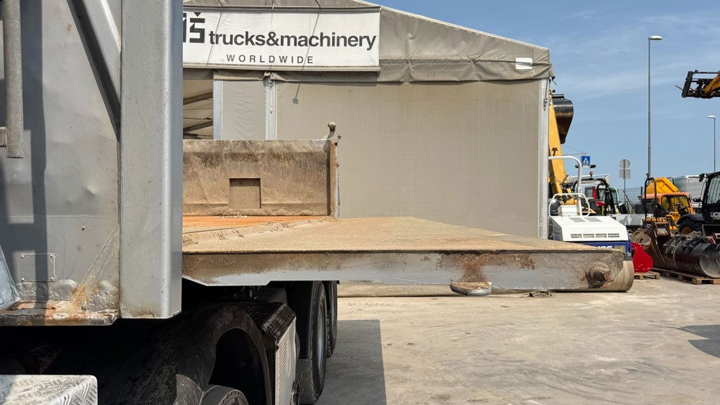 Mercedes-Benz Actros 3241 8x4 meiller tipper - bordmatic - Tippbil: bilde 2 Mercedes-Benz Actros 3241 8x4 meiller tipper - bordmatic - Tippbil: bilde 2