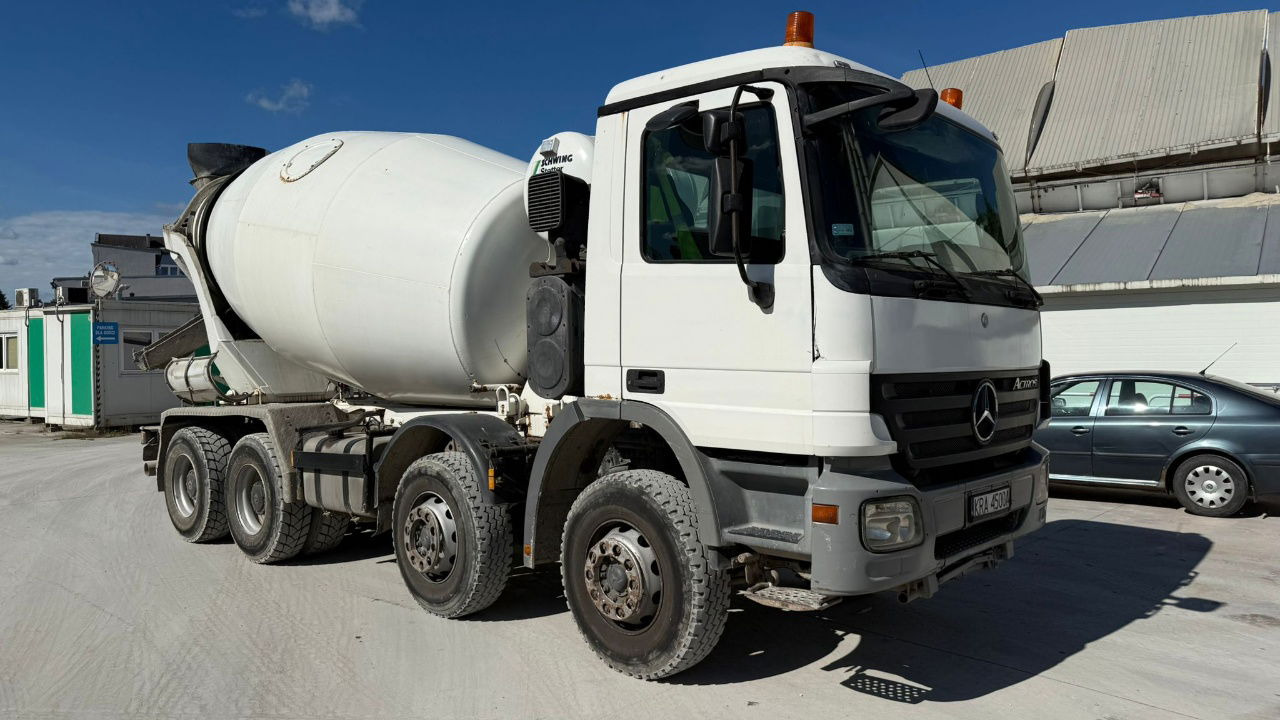 Mercedes-Benz Actros 3532 8x4 beton Schwing mixer 10m3 - Betongbil: bilde 1 Mercedes-Benz Actros 3532 8x4 beton Schwing mixer 10m3 - Betongbil: bilde 1