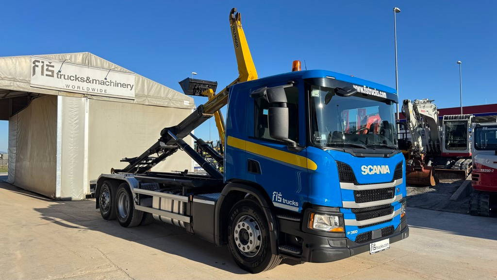 Interior photo 1: Container-transport/ Vekselflak lastebil Scania P 360 6x2 palfinger abroll tipper - steering axle