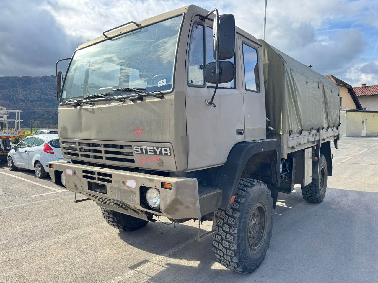 Steyr 12M18 4X4 stake body -  truck - Kapellbil: bilde 1 Steyr 12M18 4X4 stake body -  truck - Kapellbil: bilde 1