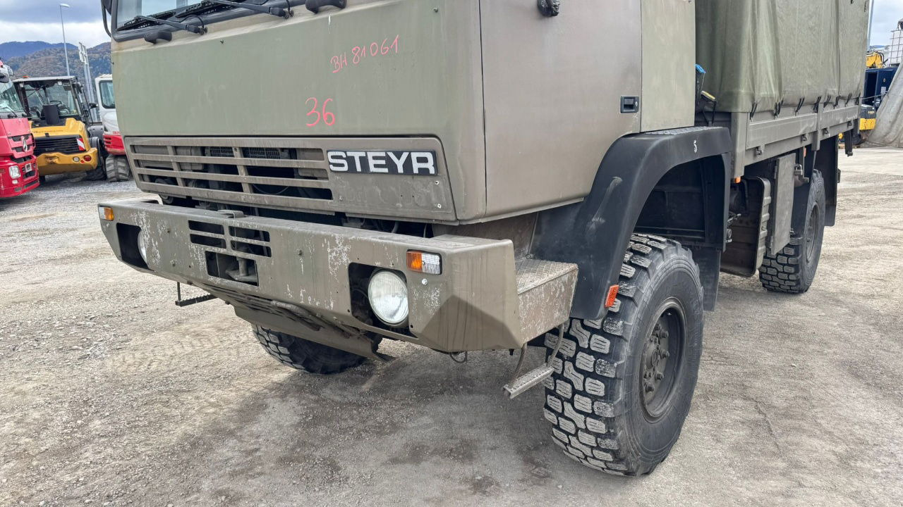 Steyr 12M18 4X4 stake body -  truck - Kapellbil: bilde 2 Steyr 12M18 4X4 stake body -  truck - Kapellbil: bilde 2