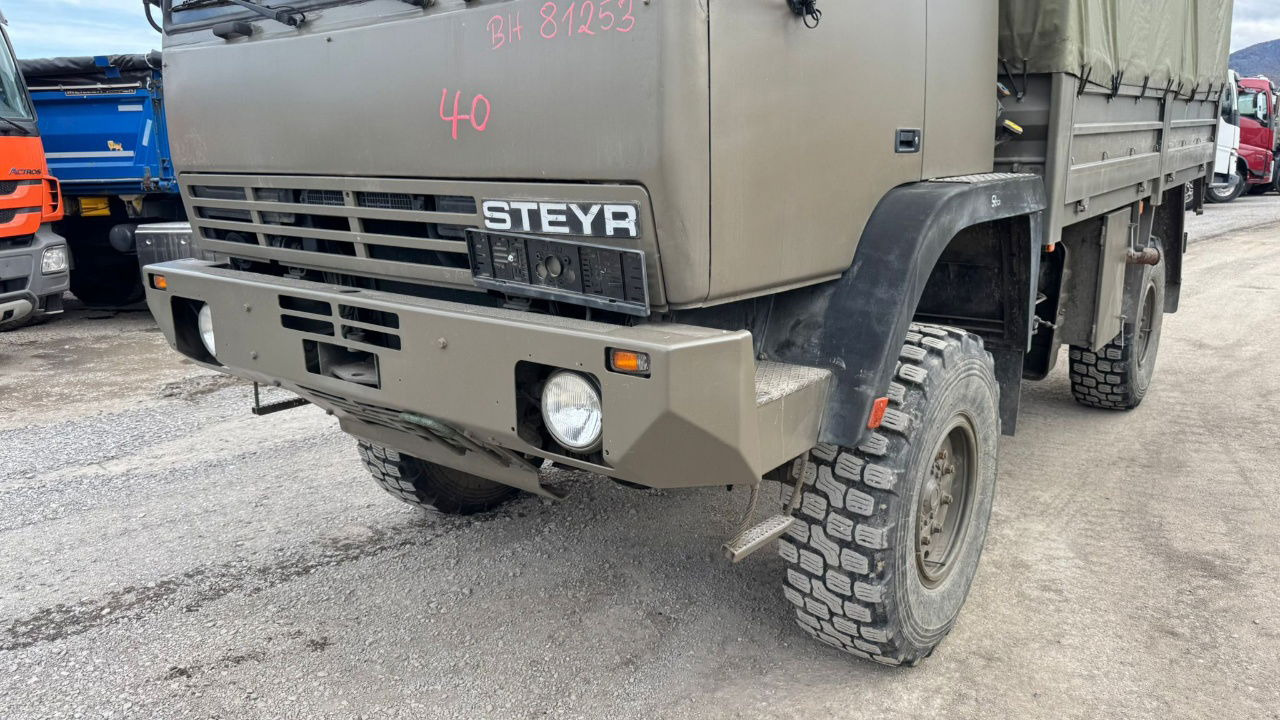 Steyr 12M18 4X4 stake body -  truck - Kapellbil: bilde 2 Steyr 12M18 4X4 stake body -  truck - Kapellbil: bilde 2