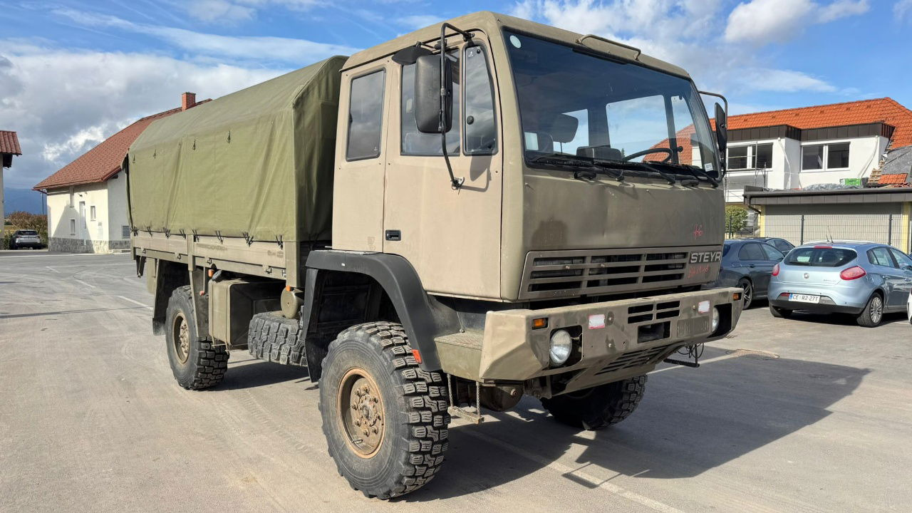 Steyr 12M18 4X4 stake body -  truck - Kapellbil: bilde 2 Steyr 12M18 4X4 stake body -  truck - Kapellbil: bilde 2