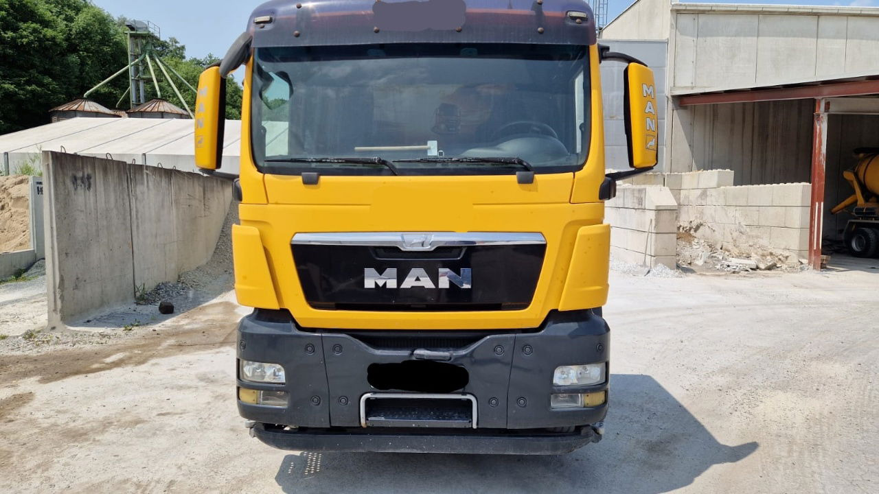 MAN 18.440 4x4 BLS tractor unit - tipp. hydraulics - Trekkvogn: bilde 2 MAN 18.440 4x4 BLS tractor unit - tipp. hydraulics - Trekkvogn: bilde 2