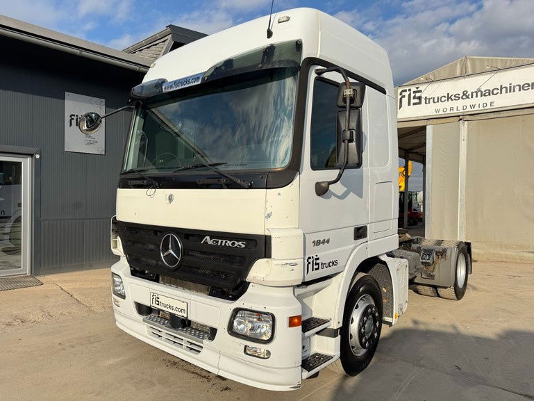 Mercedes-Benz Actros 1844 4x2 tractor unit - retarder - Trekkvogn: bilde 1 Mercedes-Benz Actros 1844 4x2 tractor unit - retarder - Trekkvogn: bilde 1