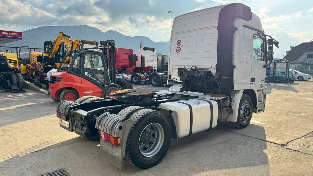 Mercedes-Benz Actros 1844 4x2 tractor unit - retarder - Trekkvogn: bilde 5 Mercedes-Benz Actros 1844 4x2 tractor unit - retarder - Trekkvogn: bilde 5