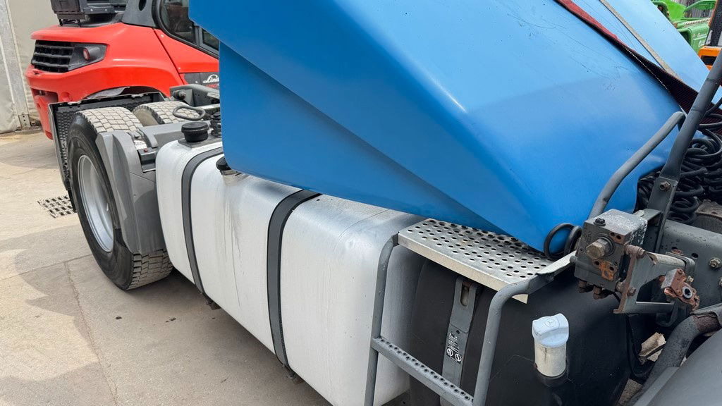 Mercedes-Benz Axor 1840 LS 4x2 tipper hydraulics - Trekkvogn: bilde 4 Mercedes-Benz Axor 1840 LS 4x2 tipper hydraulics - Trekkvogn: bilde 4
