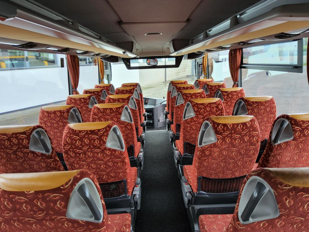 Forstadsbus Setra S 415 UL/GT 53+2+1 / ZF / 354 PS: bilde 9