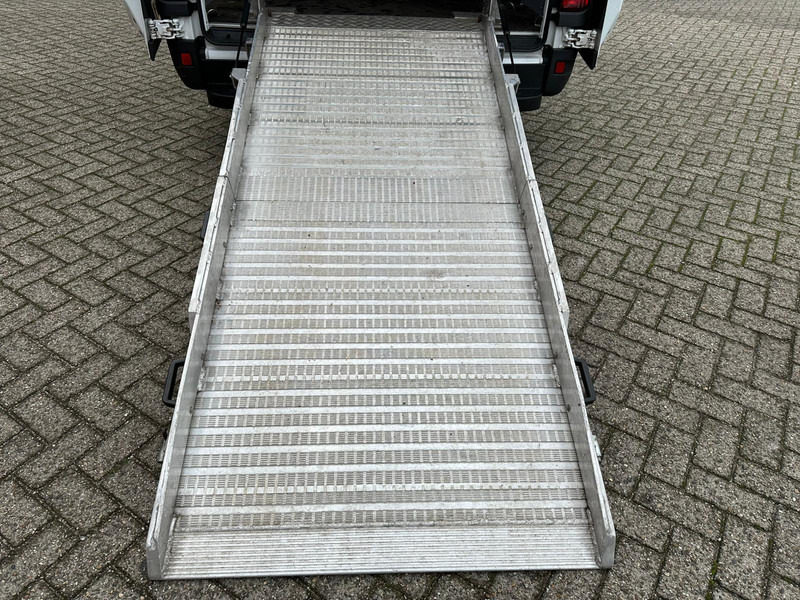 Leie Iveco Daily 35S14 Enkellucht Laadbrug Iveco Daily 35S14 Enkellucht Laadbrug: bilde 14 Leie Iveco Daily 35S14 Enkellucht Laadbrug Iveco Daily 35S14 Enkellucht Laadbrug: bilde 14